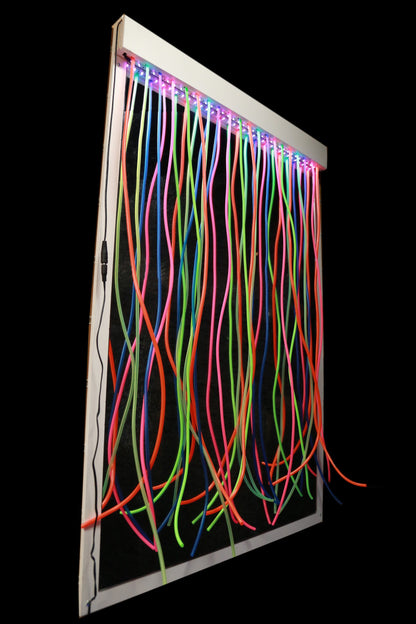 UV Mirror with Strands – 100 x 91cm Includes UV light Strip